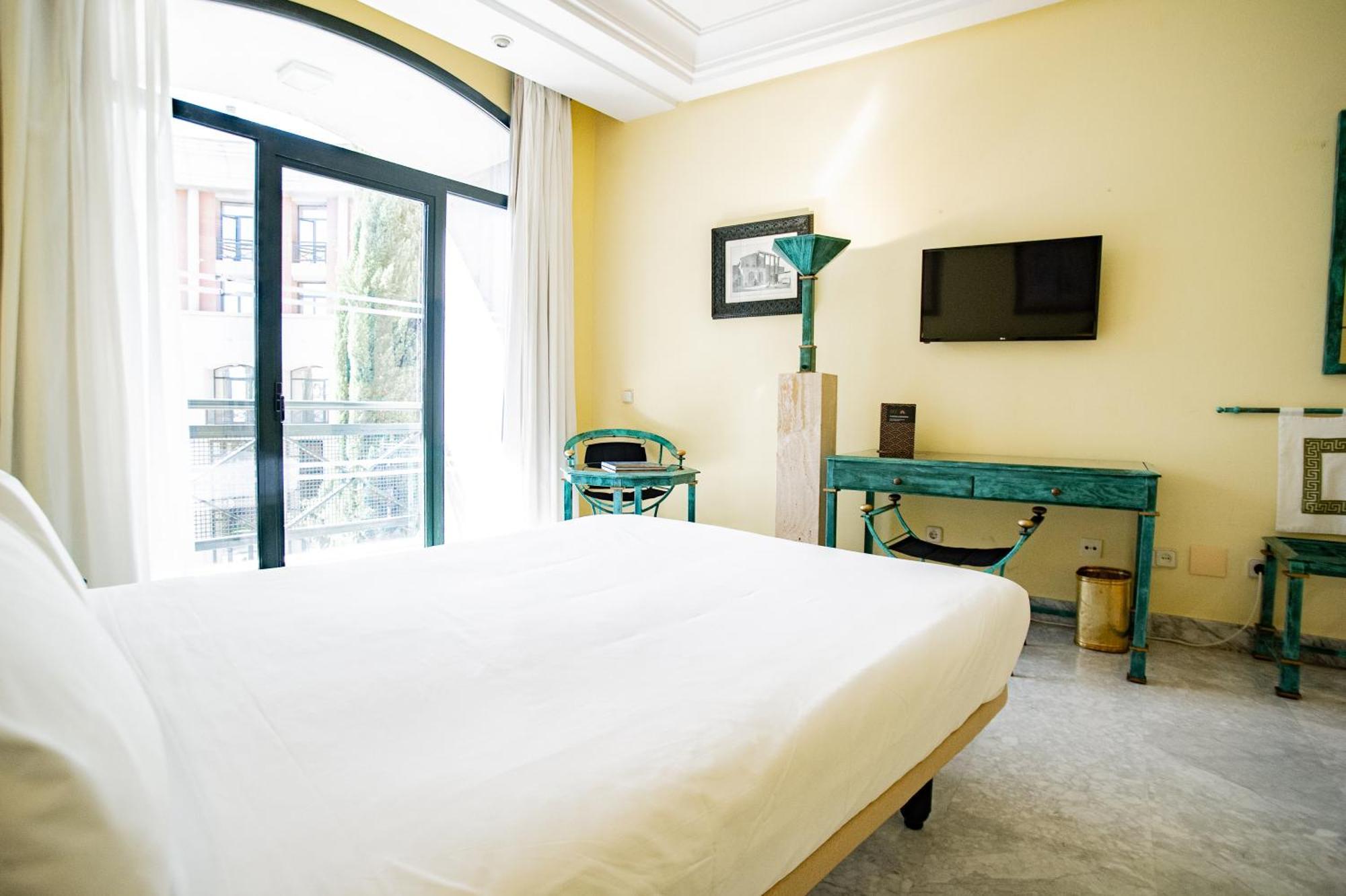 Azz Merida Medea Hotel Εξωτερικό φωτογραφία