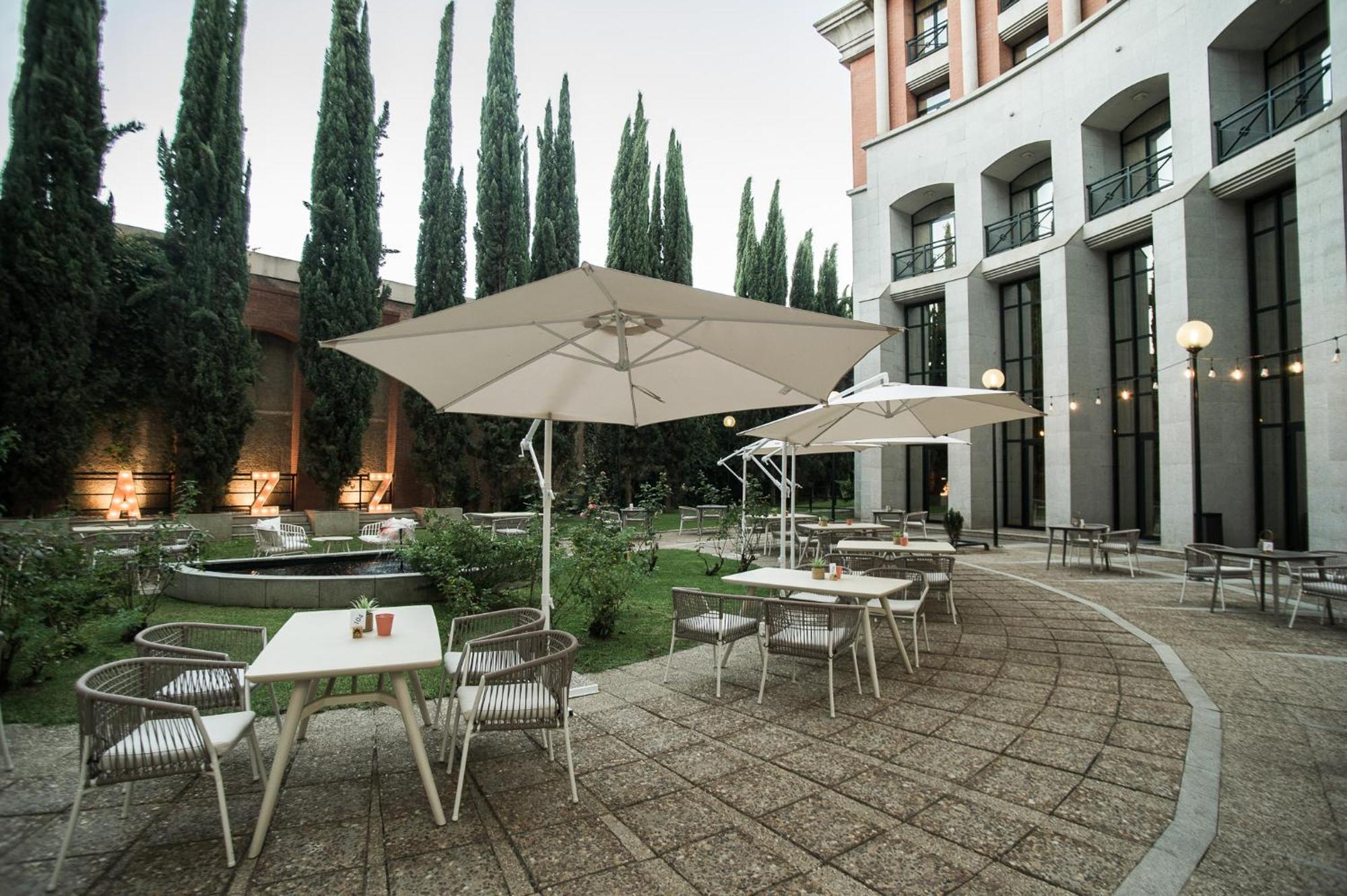 Azz Merida Medea Hotel Εξωτερικό φωτογραφία