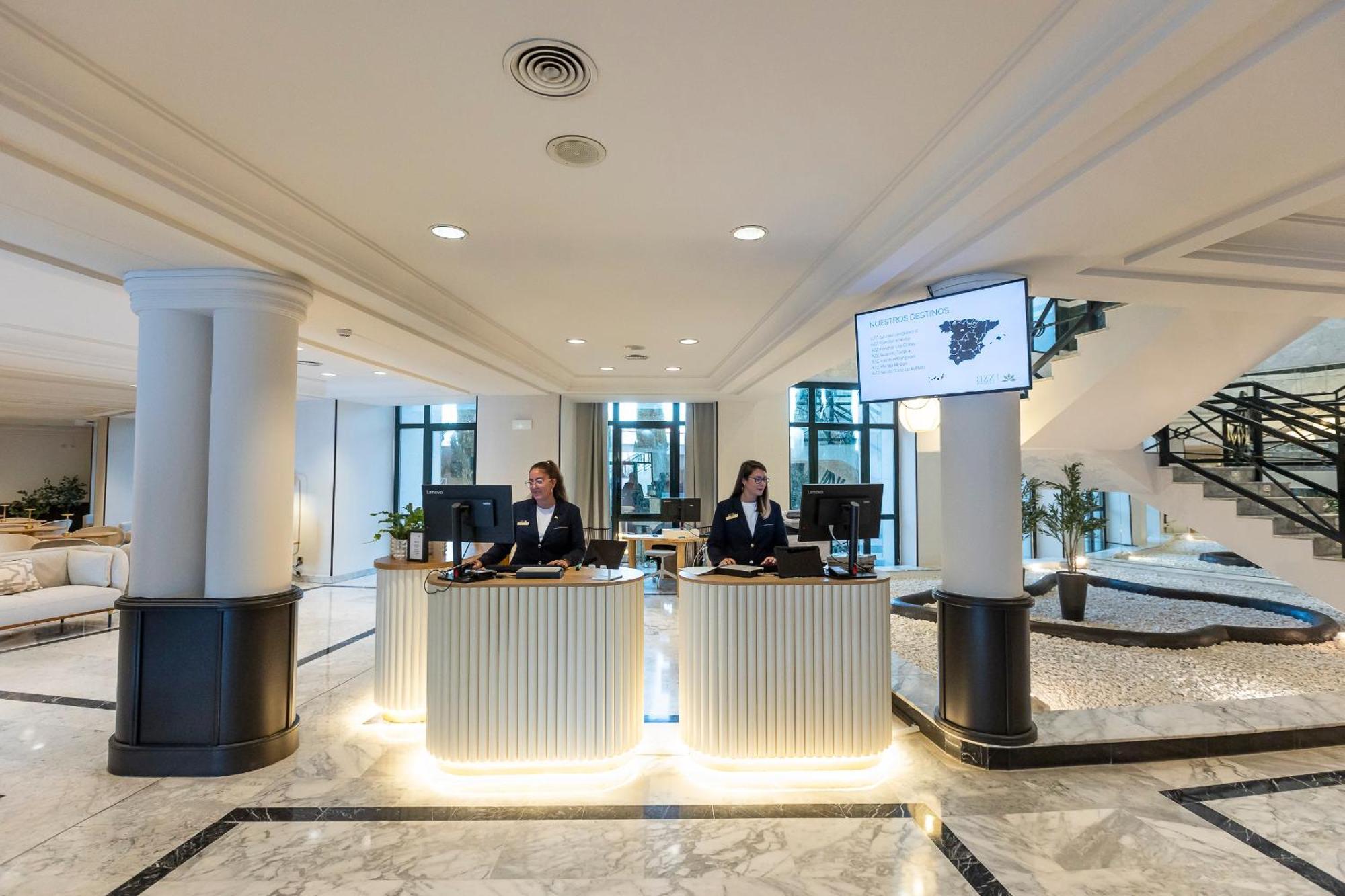 Azz Merida Medea Hotel Εξωτερικό φωτογραφία