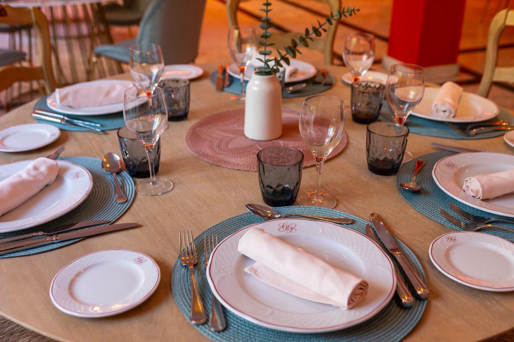 Azz Merida Medea Hotel Εξωτερικό φωτογραφία